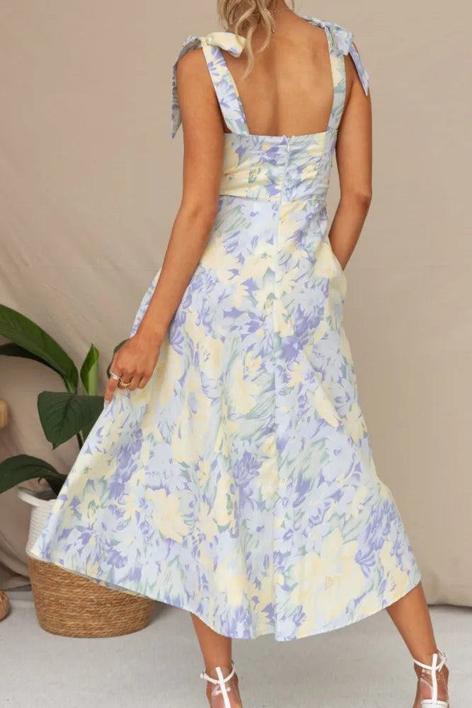 Amalie - Sweet and Elegant Floral Pleated V-Neck Dress with Waist Skirt