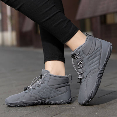 Men's high-top sneakers with a warm and modern design