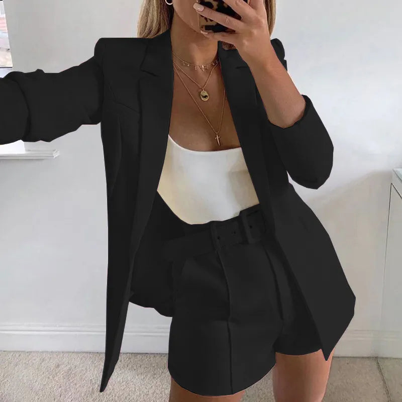 Marga - Elegant linen blazer and shorts set for women