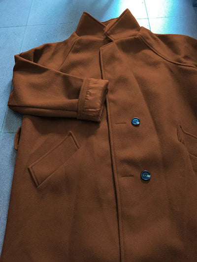 Elegant loose coat with minimalist design