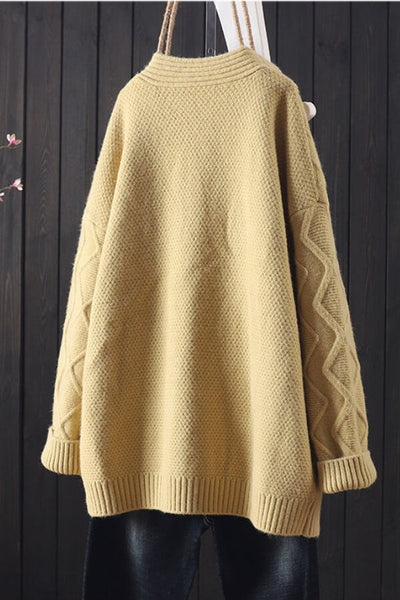 Comfortable and Elegant Women's Horn Button Sweater Jacket - Versatile and Modern