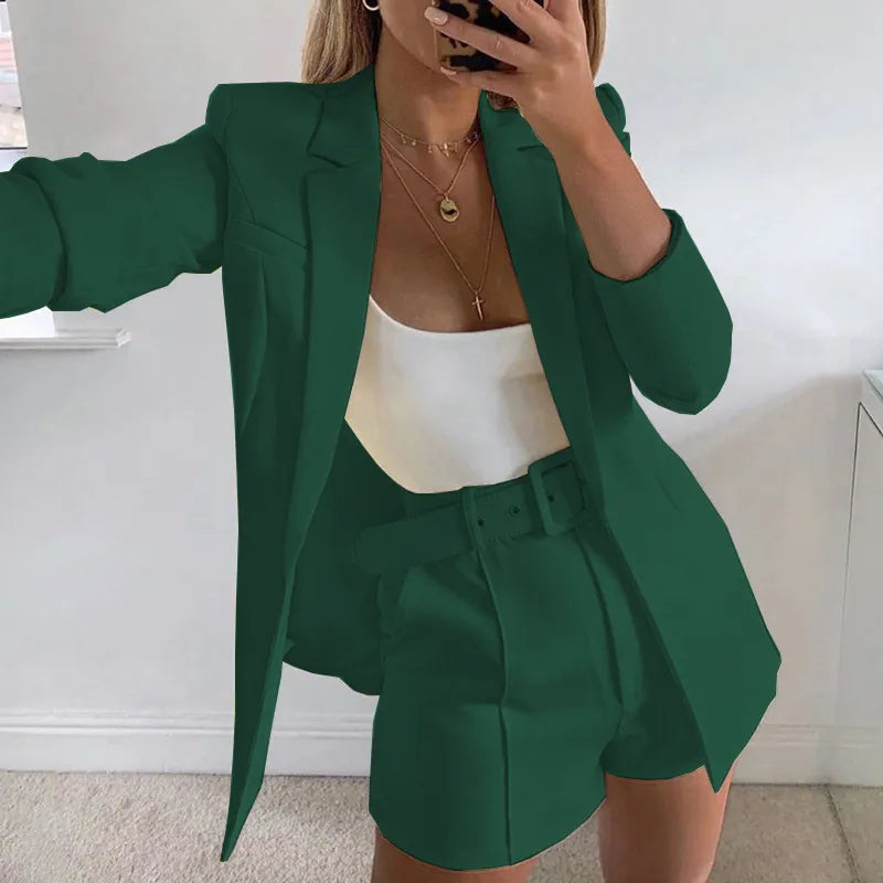 Marga - Elegant linen blazer and shorts set for women