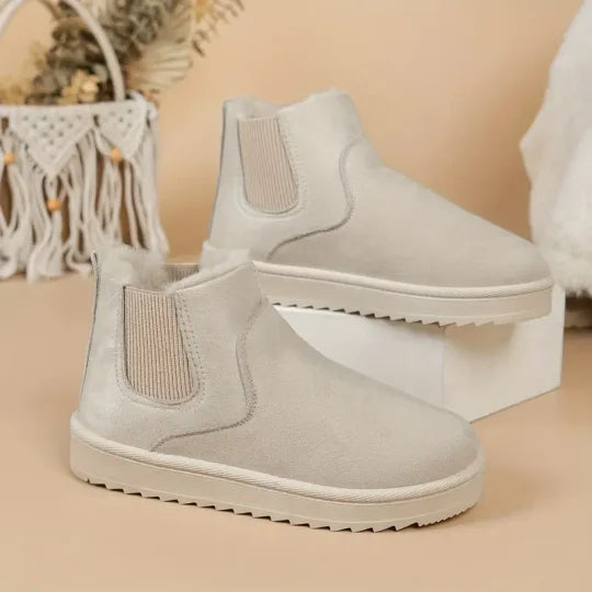 Classic plain boots with cropped tops