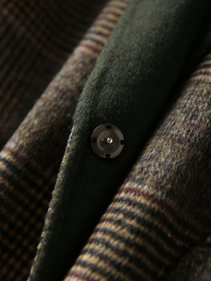 Classic Women's Winter Coat with Plaid Style