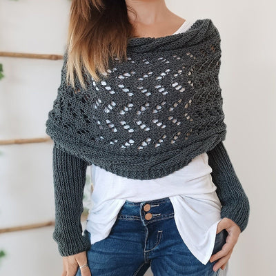 Fia - Warm scarf with ponytail sleeves