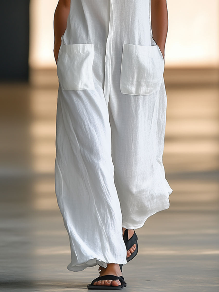Retro style sleeveless casual jumpsuit with wide leg and loose fit