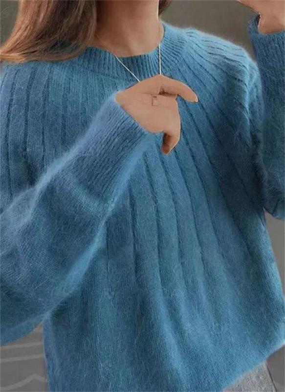 Soft and cozy sweater for women