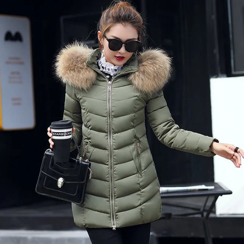 Women's Warm Hooded Winter Coat - Stylish and Comfortable for the Cold