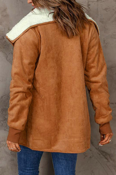 Long-sleeved thermal jacket with a classic collar for cool days