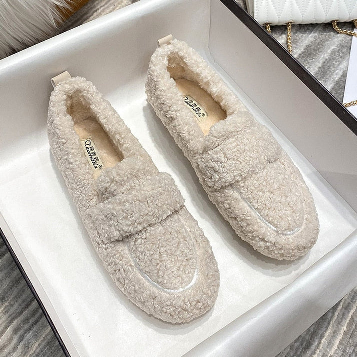 Comfortable and elegant shoes for women