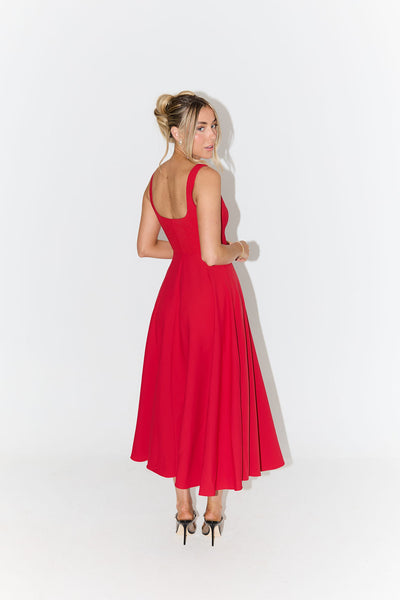 Elegant midi dress for women with a sophisticated and versatile design