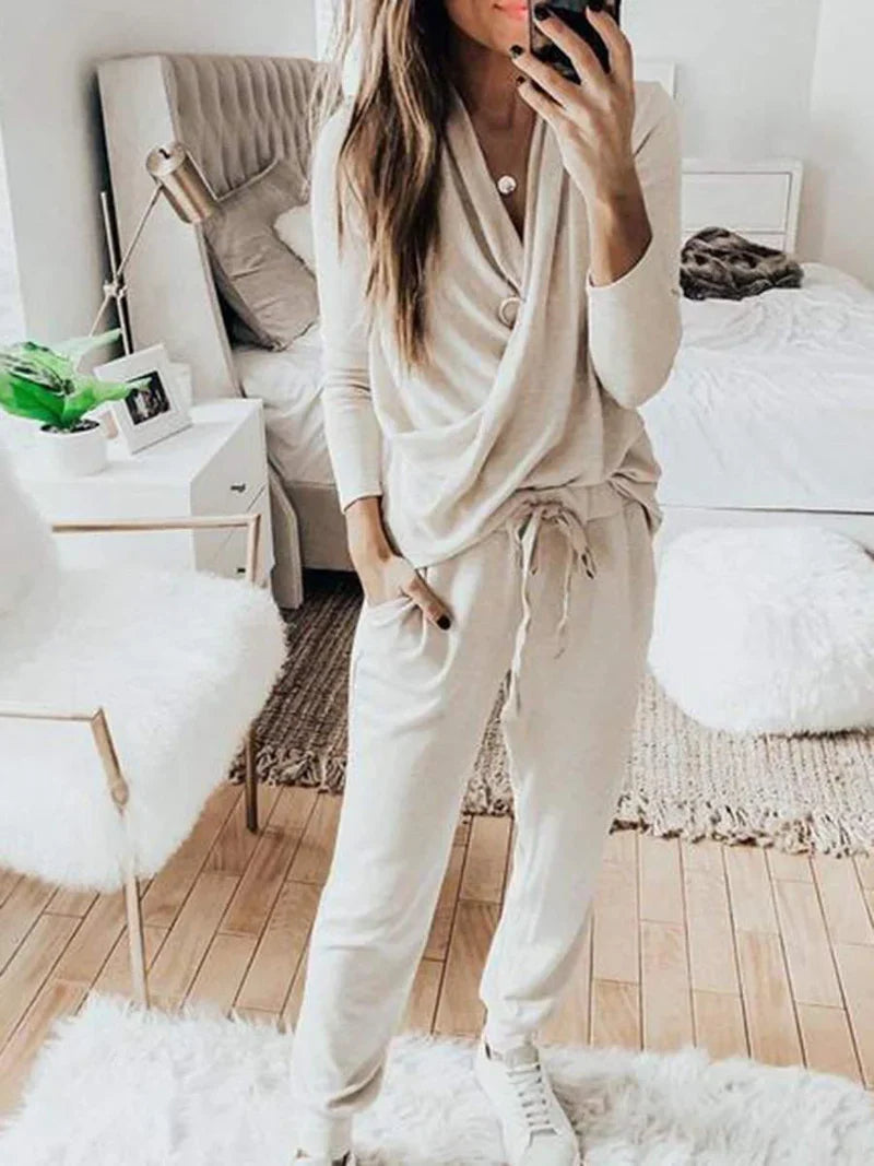Women's Long-Sleeved Sports T-Shirt - Breathable and Stretchy