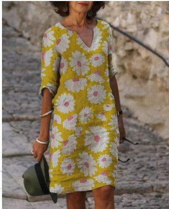 Antonia - Vintage midi dress with V-neckline and half-sleeves