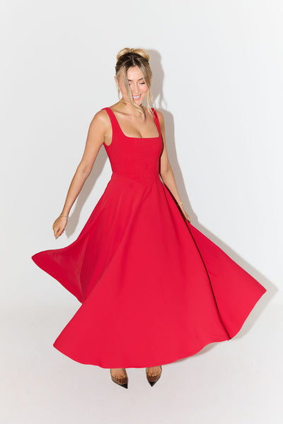 Elegant midi dress for women with a sophisticated and versatile design