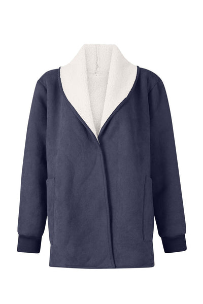 Long-sleeved thermal jacket with a classic collar for cool days