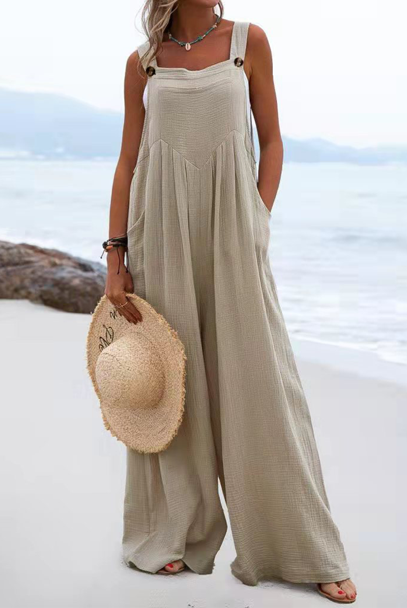 Delia - Casual loose jumpsuit with square neckline and plain patches