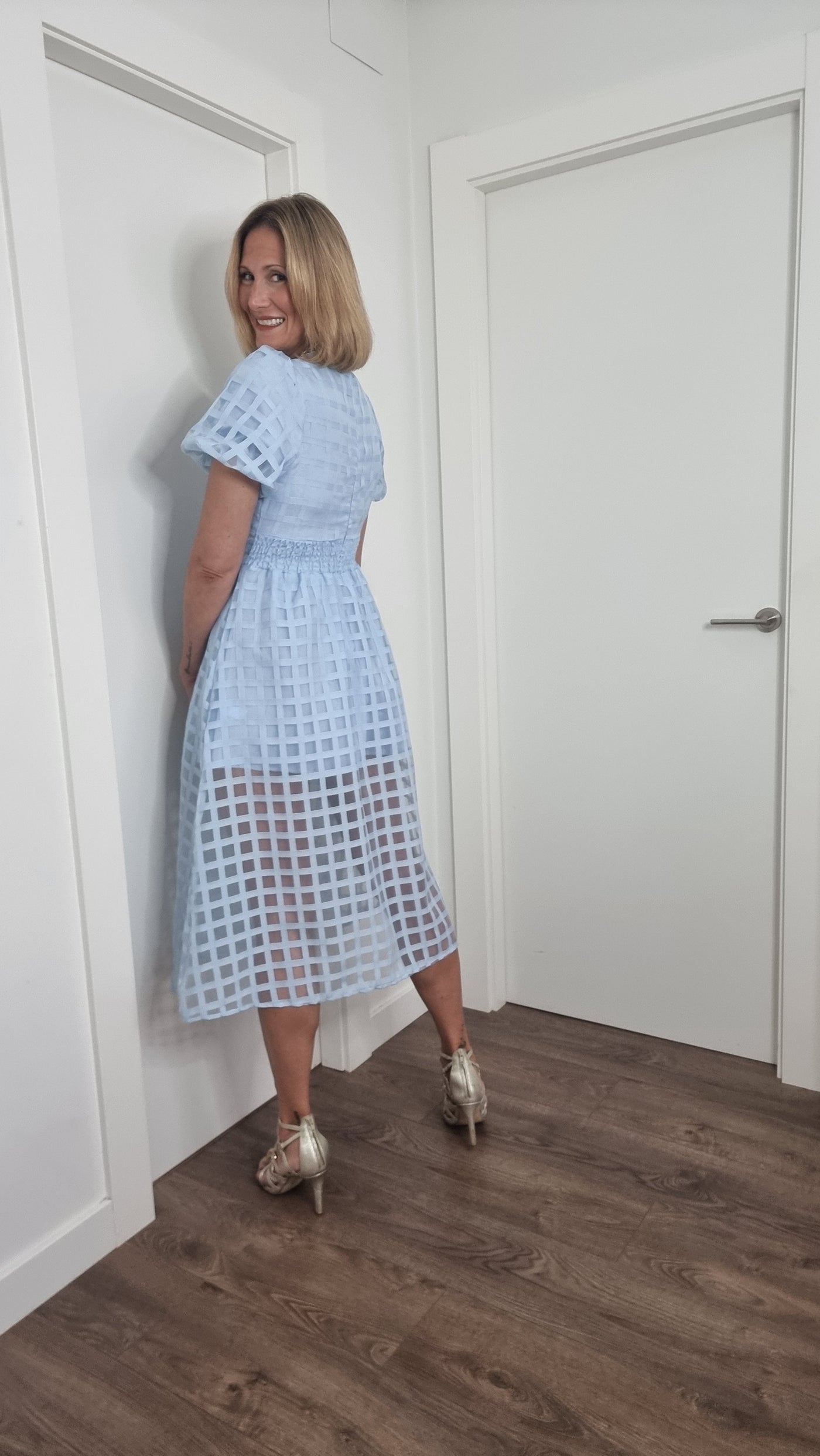 Gina - Midi dress with puff sleeves