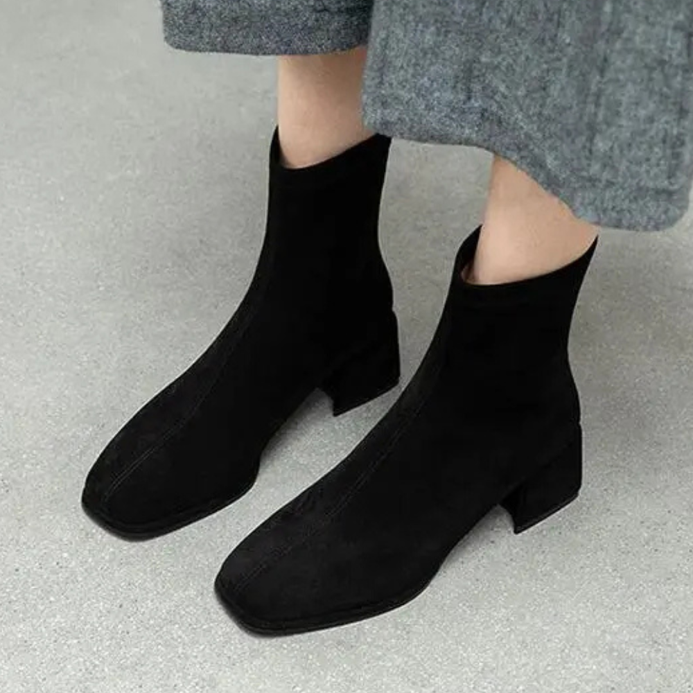 Modern and versatile women's ankle boots for any occasion