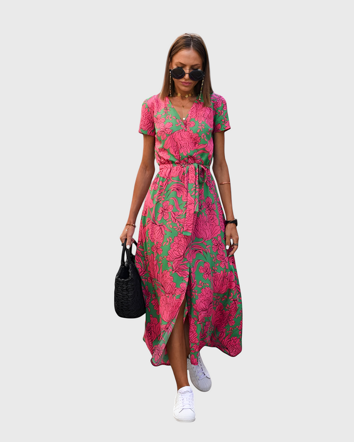 Elegant long dress with short sleeves and belt for special occasions