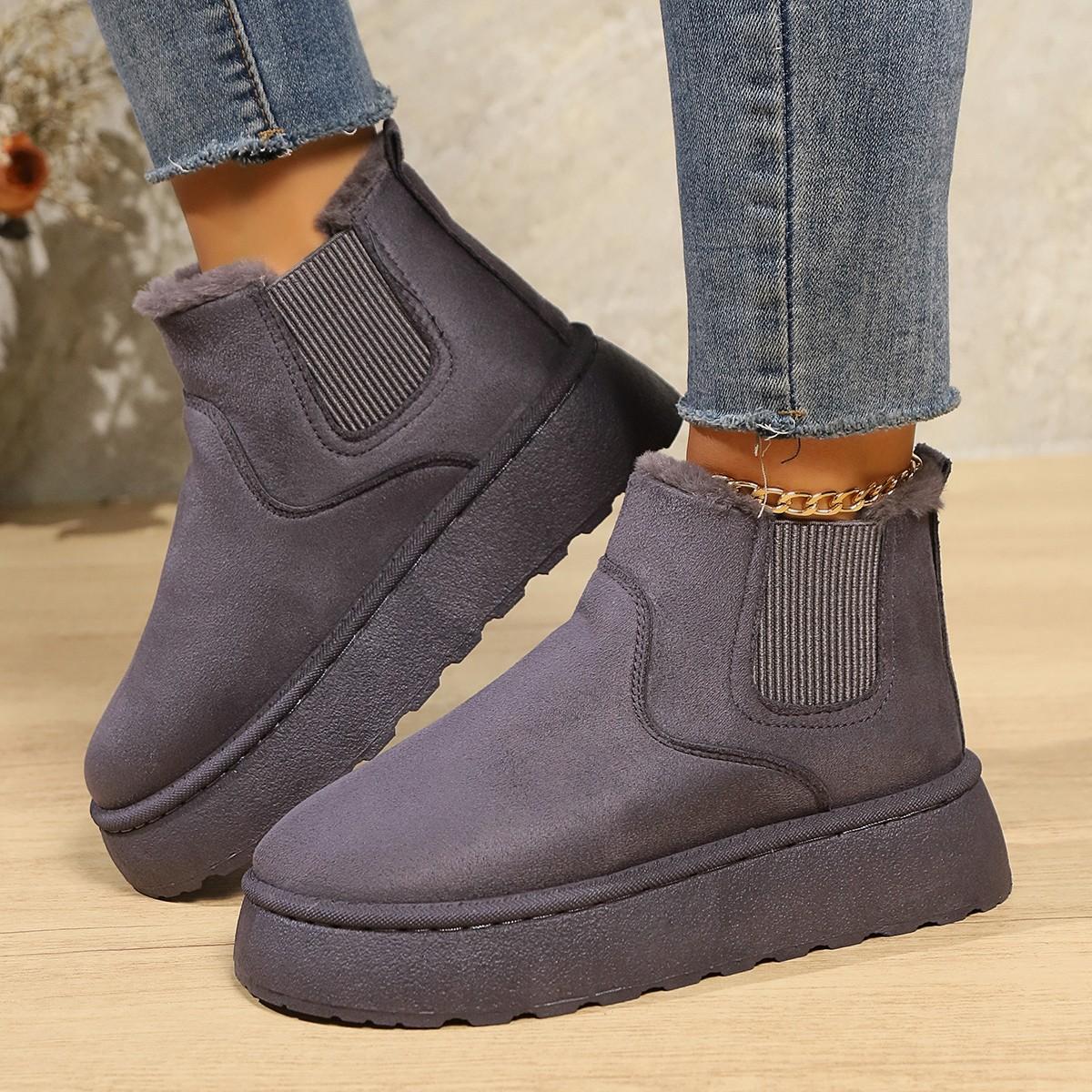 Modern and cozy women's boots for cold days.