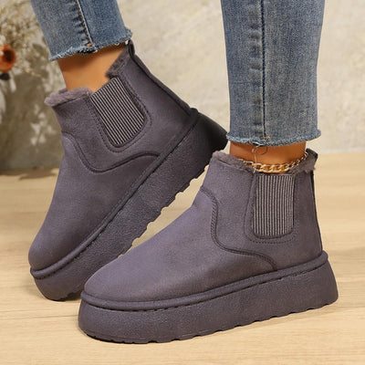 Modern and cozy women's boots for cold days.
