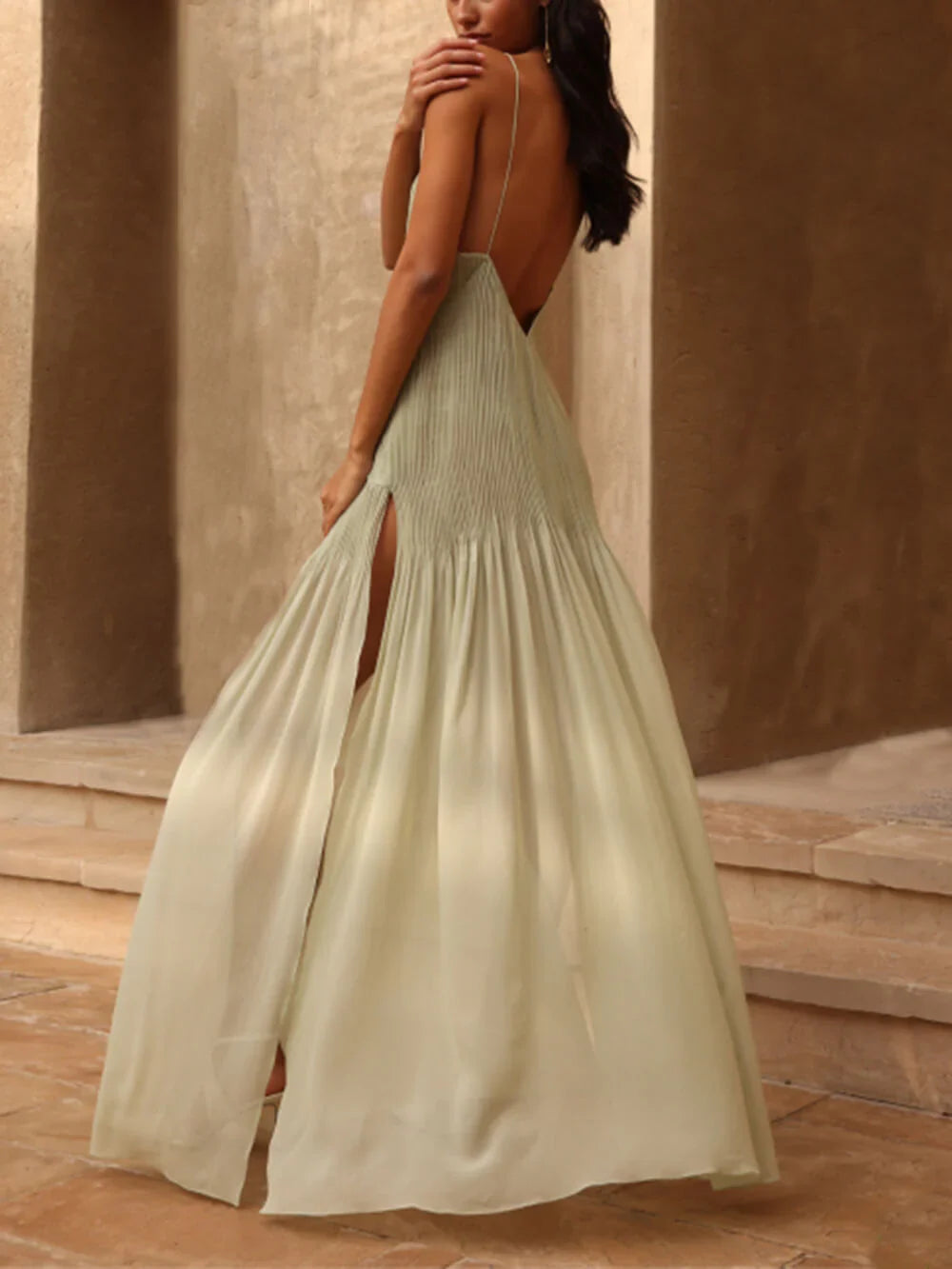 Maria - Long pleated dress with slit