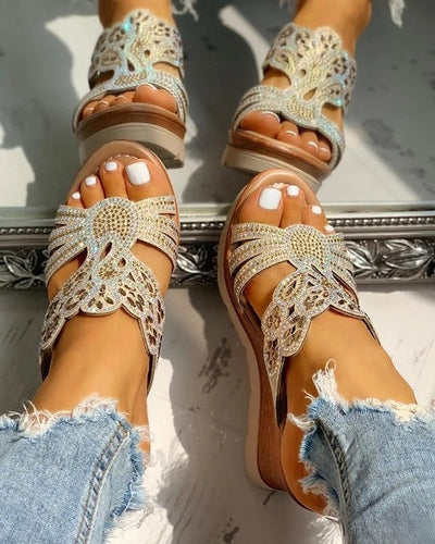Gianna - Elegant studded platform wedge sandals - Perfect for casual occasions