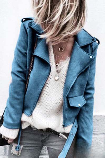 Comfortable jacket with a turn-down collar and patches