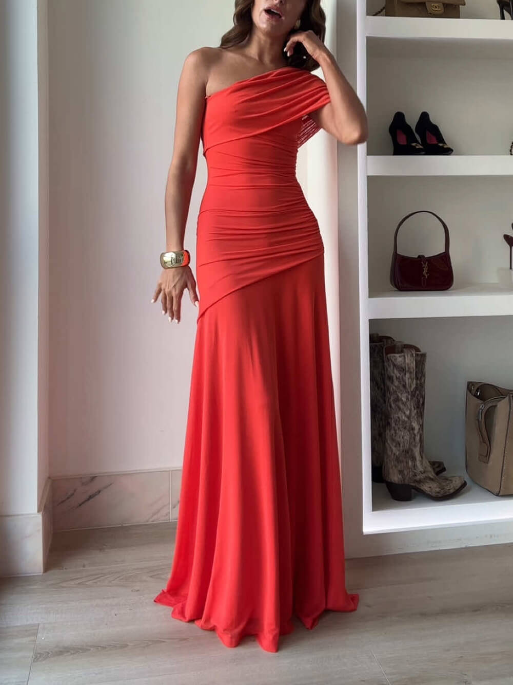 Elegant off-the-shoulder, gathered long dress, ideal for events and parties