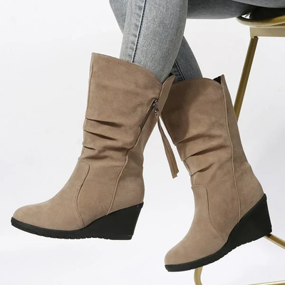Comfortable and elegant boots with heels for confident steps