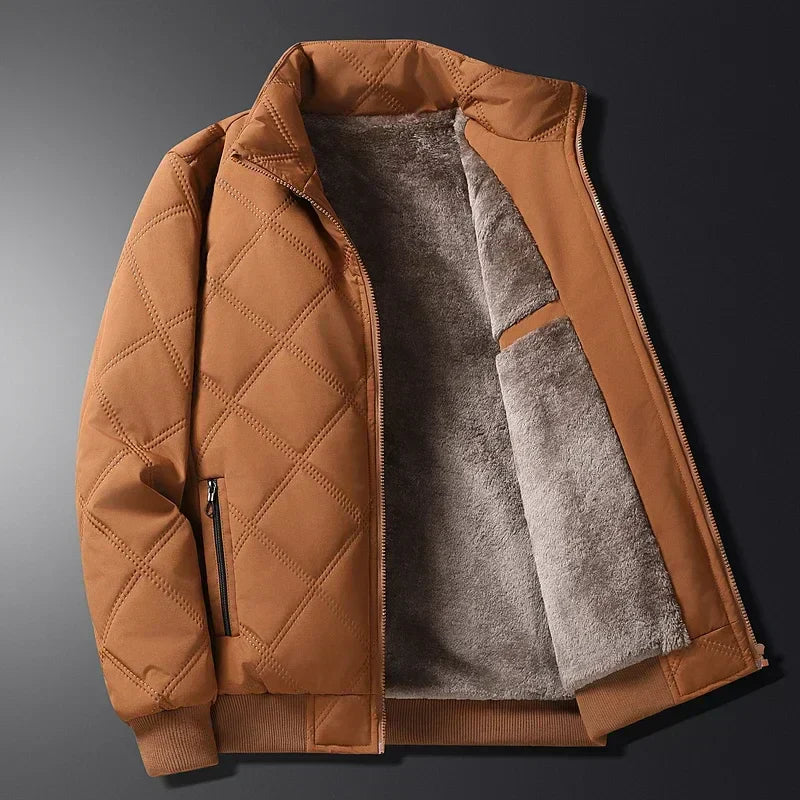Elegant men's coat ideal for cold winter days
