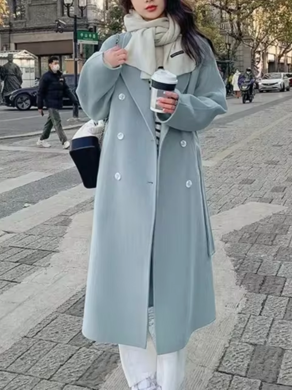 Women's long button-down coat, stylish and comfortable design