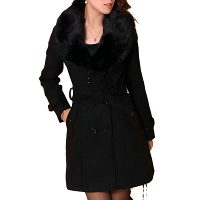Warm and sophisticated women's coat with elegant collars