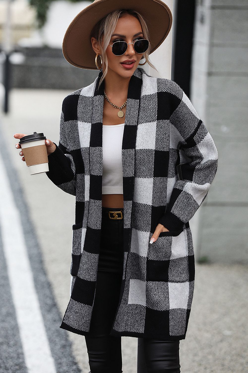 Plaid raglan cardigan: comfort and style with pockets