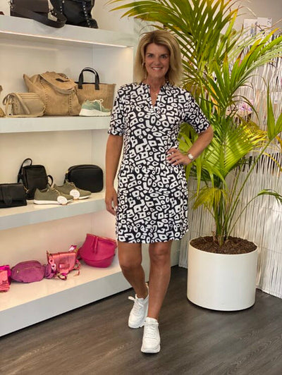 Vickie - Elegant V-Neck Short Sleeve Dress