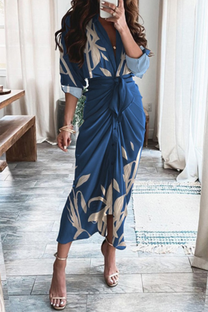 Linda Dress - V-Neckline with Elegant Print