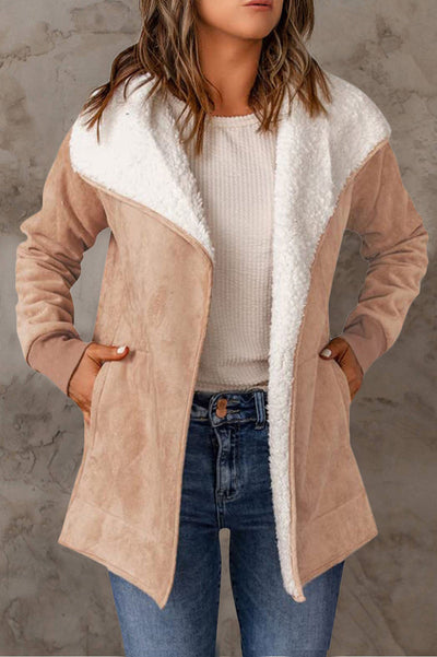Long-sleeved thermal jacket with a classic collar for cool days