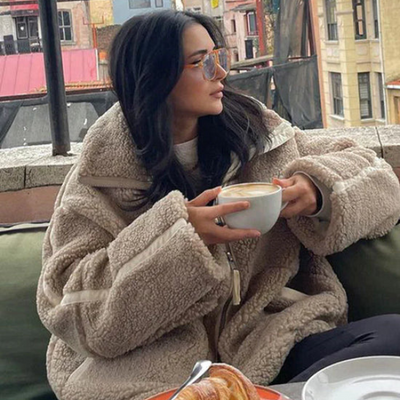 Modern and Warm Women's Jacket with Cozy Design for Winter