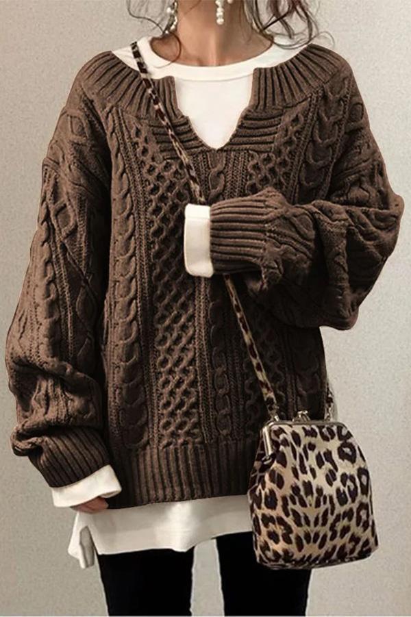 Cozy oversized sweater with an original print for a comfortable style