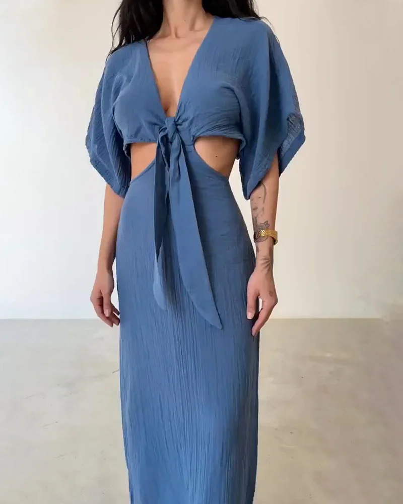Camila - Beautiful dress with open waist and laces