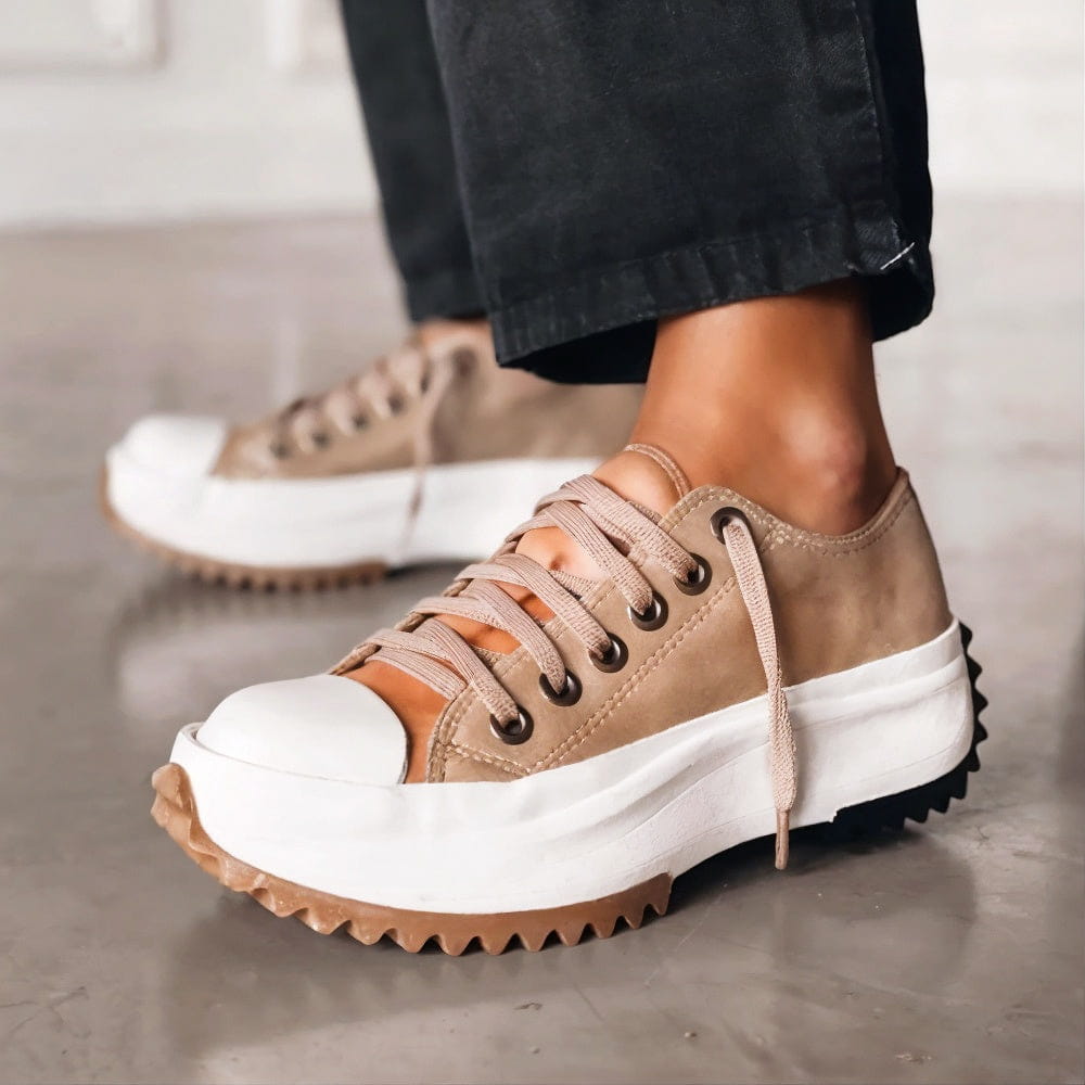 Modern women's sneakers with a comfortable and elegant urban design