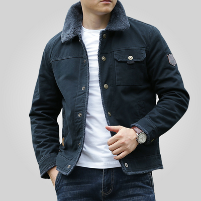 Modern men's jacket ideal for the mid-season