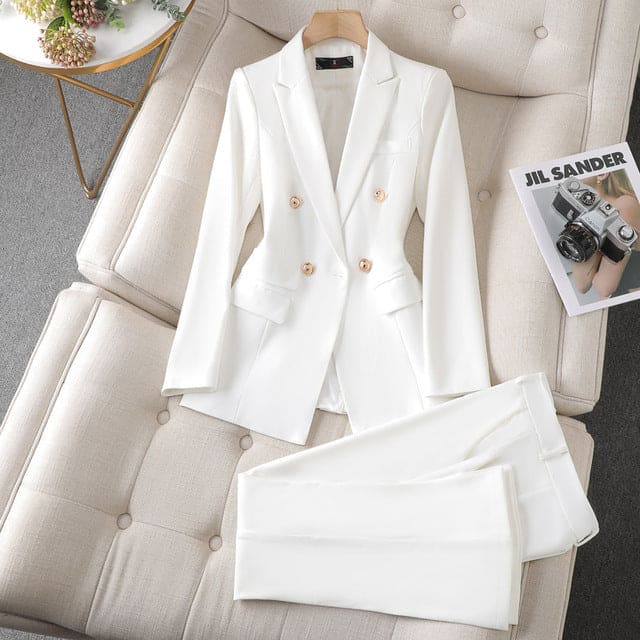 Elegant women's blazer and pants set