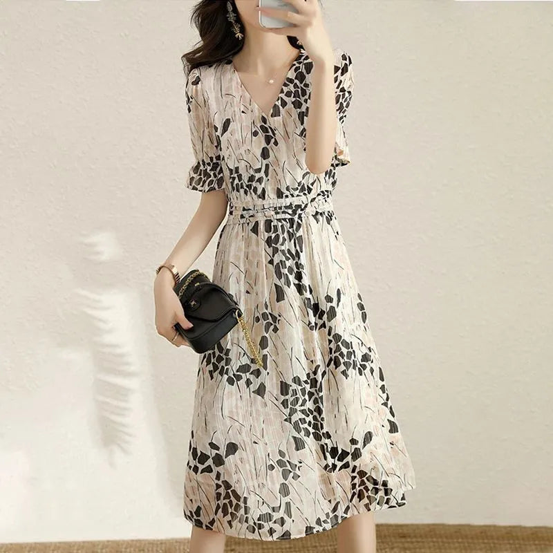 Alayna - Elegant Sleeveless V-Neck Floral Print Dress