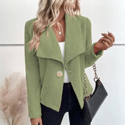 Comfort and style: the perfect outerwear for any season