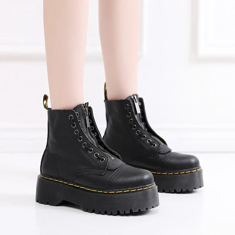 Casual platform boots with stylish and modern lace-up design, ideal for any occasion