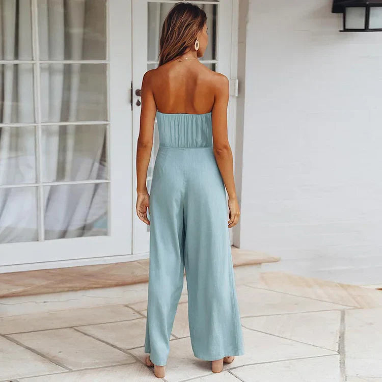 Elegant women's jumpsuit with strapless design and wide-legged trousers