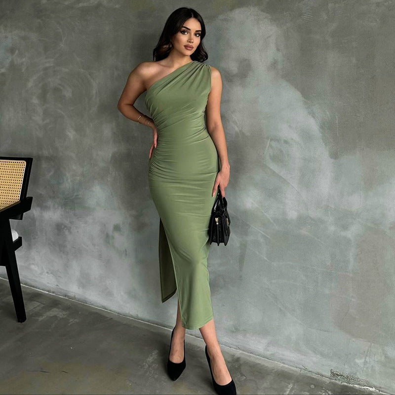 Elegant one-shoulder maxi dress with sophisticated design