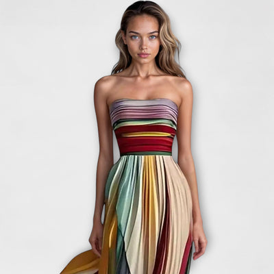 Elegant strapless pleated long dress with gradient design