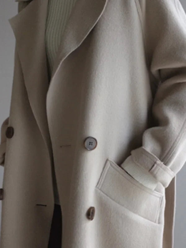 Elegant loose coat with minimalist design